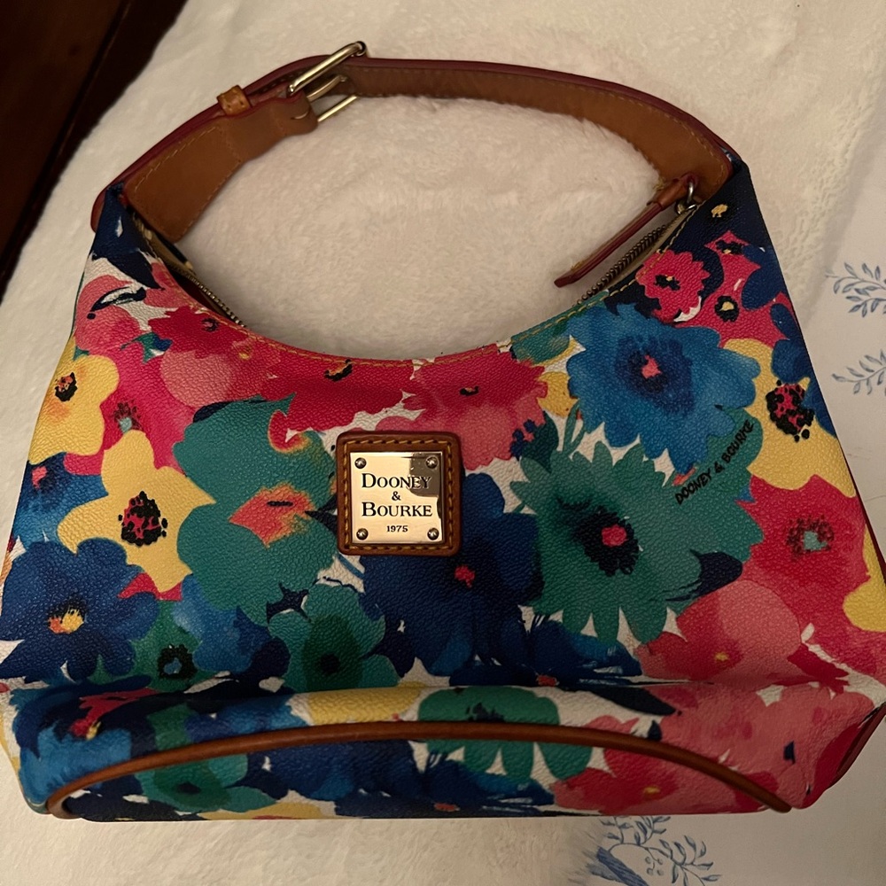 Dooney bourke spring bag.